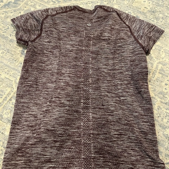 Lululemon Swiftly Tee Top Maroon Purple 6 - Picture 2 of 2